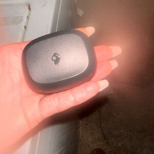 Bluetooth wireless earbuds